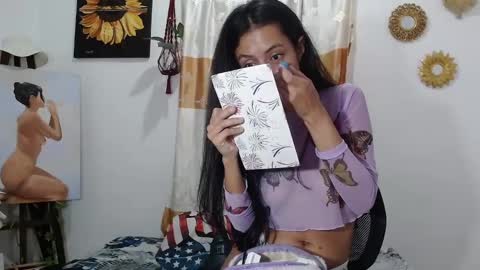 Snapshot of yemaya_28 chatting on February 1, 12:37 pm Yemaya 28 online show from February 1, 12:37 pm