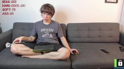 Snapshot of yen2025 chatting on October 6, 2:03 pm Yen online show from October 6, 2:03 pm