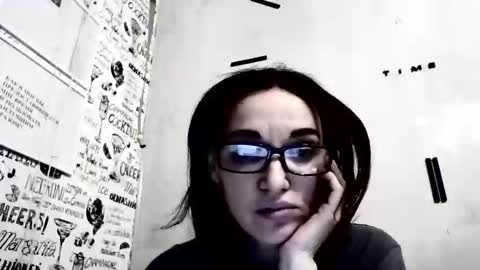 Snapshot of yenalise chatting on March 23, 4:44 pm yenalise online show from March 23, 4:44 pm