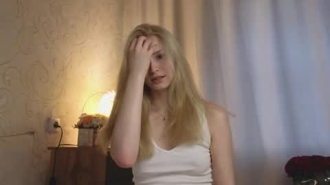 Snapshot of yennaone chatting on May 26, 3:30 pm Yenna online show from May 26, 3:30 pm