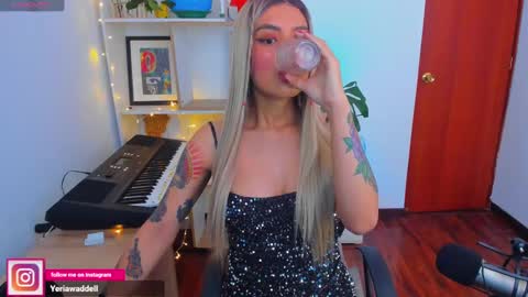 Snapshot of yeriawaddell_ chatting on December 25, 3:06 pm yeriawaddell  online show from December 25, 3:06 pm