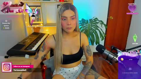 Snapshot of yeriawaddell_ chatting on December 28, 1:29 am yeriawaddell  online show from December 28, 1:29 am