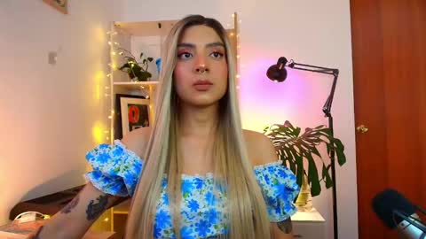 Snapshot of yeriawaddell_ chatting on January 31, 12:28 am yeriawaddell  online show from January 31, 12:28 am