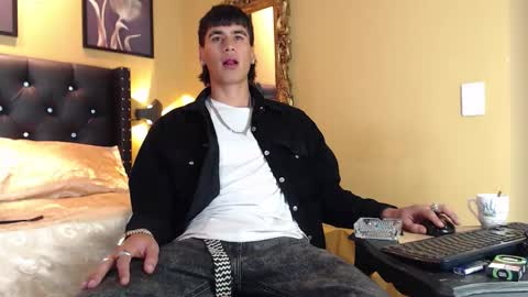 Yerk online show from November 25, 5:18 am