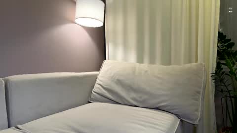 Snapshot of yes_mommy_zlata chatting on October 12, 4:17 pm Zlata online show from October 12, 4:17 pm