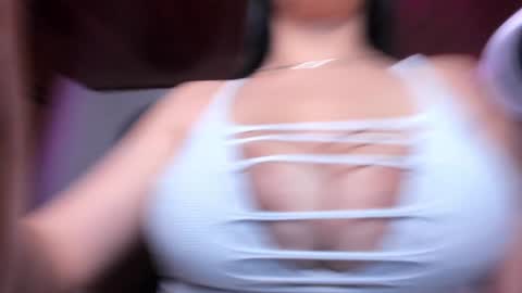 yesie_hot2 online show from January 4, 1:31 am