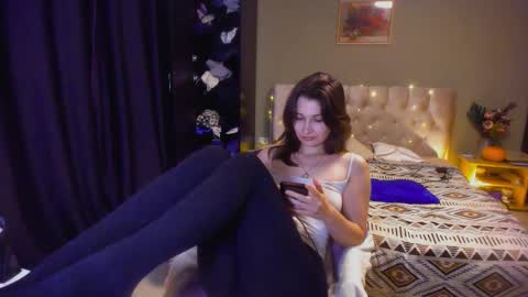 Snapshot of yesofie chatting on November 5, 2:28 pm Sofie online show from November 5, 2:28 pm