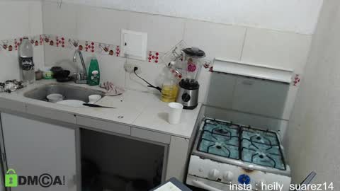 Snapshot of yessica_08 chatting on December 1, 10:53 pm yessica and andres online show from December 1, 10:53 pm