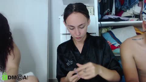 Snapshot of yessica_08 chatting on January 28, 3:57 am yessica and andres online show from January 28, 3:57 am