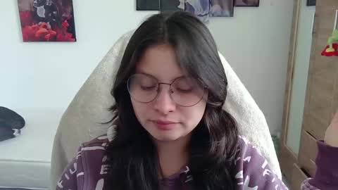 yessica_gomez01 online show from May 2, 6:57 pm