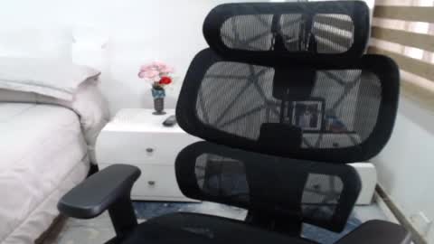 jessy online show from July 4, 1:06 pm