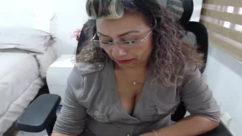 jessy online show from July 9, 9:52 pm