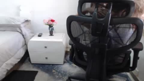 jessy online show from July 28, 6:07 pm