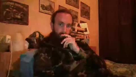 Snapshot of yeti_92 chatting on February 14, 7:23 pm yeti_92 online show from February 14, 7:23 pm