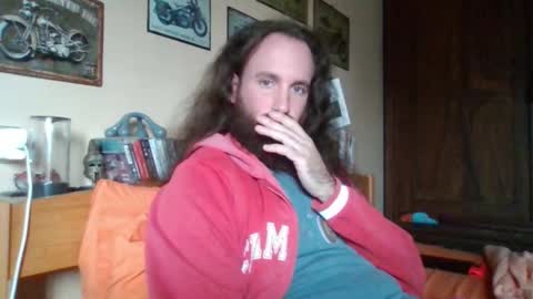 Snapshot of yeti_92 chatting on September 27, 12:21 pm yeti_92 online show from September 27, 12:21 pm