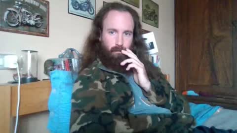 Snapshot of yeti_92 chatting on October 2, 10:55 am yeti_92 online show from October 2, 10:55 am