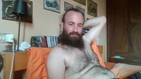 yeti_92 online show from June 25, 4:22 pm