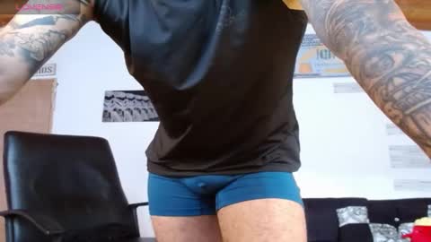 Snapshot of yio__cohen chatting on January 23, 7:07 pm yio cohen online show from January 23, 7:07 pm