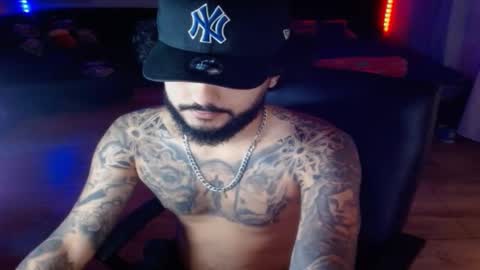 Snapshot of yio__cohen chatting on March 7, 5:08 am yio cohen online show from March 7, 5:08 am