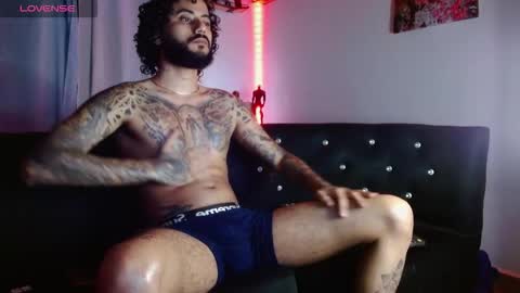 Snapshot of yio__cohen chatting on September 15, 3:28 am yio cohen online show from September 15, 3:28 am