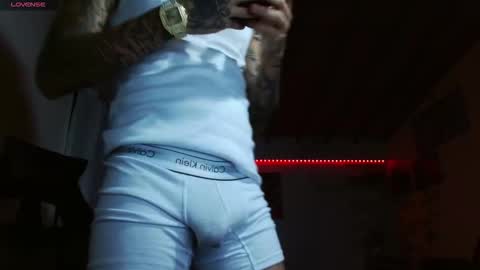 Snapshot of yio__cohen chatting on October 22, 4:46 am yio cohen online show from October 22, 4:46 am