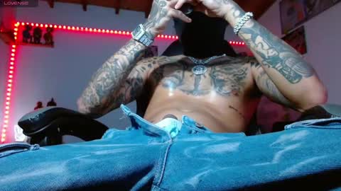 Snapshot of yio__cohen chatting on October 31, 5:30 am yio cohen online show from October 31, 5:30 am