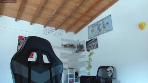 Snapshot of yio__cohen chatting on November 6, 6:53 pm yio cohen online show from November 6, 6:53 pm