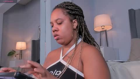 roxie reyes  online show from September 21, 2:02 am