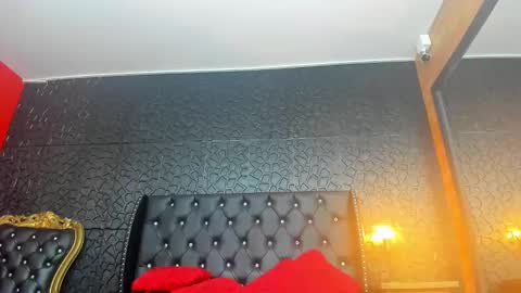 Snapshot of yiyisandoval chatting on September 28, 3:50 pm yiyisandoval online show from September 28, 3:50 pm