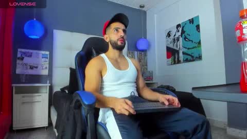 Yiyo online show from March 15, 4:18 am