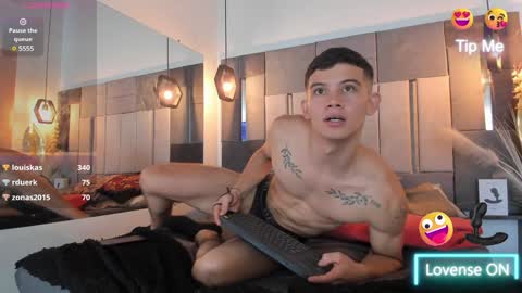 yizus_bonz online show from December 12, 2:15 am