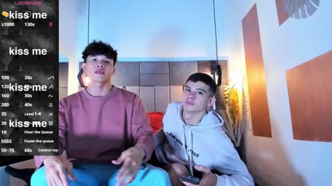 yizus_bonz online show from December 16, 8:20 am