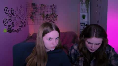 Ylia online show from April 8, 1:11 pm