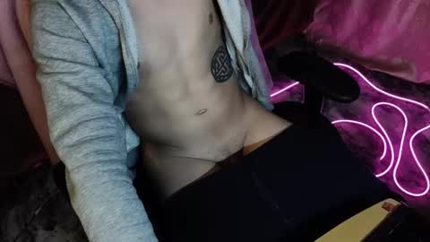 Snapshot of ylk_ chatting on October 22, 2:39 pm Darius online show from October 22, 2:39 pm