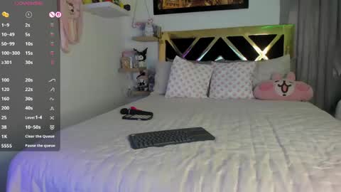 Snapshot of yluismag chatting on June 1, 4:41 pm lucy online show from June 1, 4:41 pm