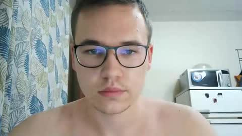 Yminoske online show from December 3, 3:54 pm