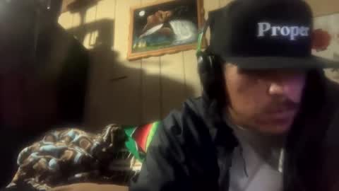 Snapshot of ymmotg chatting on December 15, 9:35 am ymmotg online show from December 15, 9:35 am