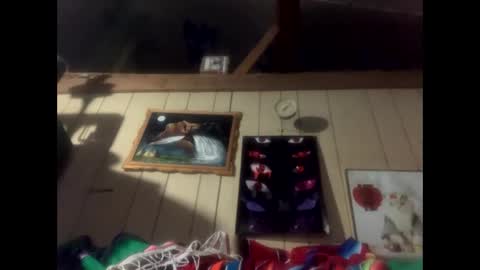 Snapshot of ymmotg chatting on December 17, 8:56 am ymmotg online show from December 17, 8:56 am