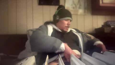 Snapshot of ymmotg chatting on February 19, 5:38 pm ymmotg online show from February 19, 5:38 pm