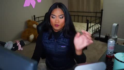 Snapshot of ynaong chatting on December 25, 8:18 am Palmela Handerson online show from December 25, 8:18 am