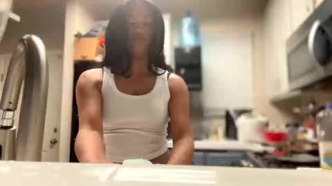 Snapshot of ynaong chatting on January 9, 6:38 am Palmela Handerson online show from January 9, 6:38 am