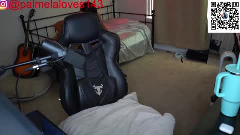 Snapshot of ynaong chatting on September 13, 6:18 pm Palmela Handerson online show from September 13, 6:18 pm