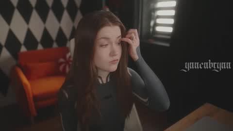 ynnenbrynn online show from December 16, 6:29 am