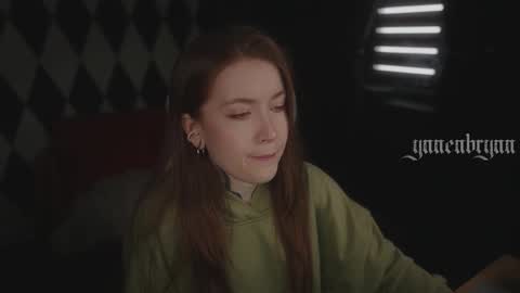 ynnenbrynn online show from March 14, 7:25 am