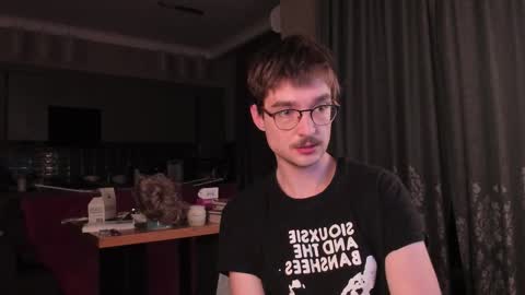 Snapshot of yoga_pizza_420 chatting on January 6, 4:27 am Max online show from January 6, 4:27 am