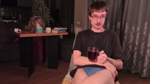 Snapshot of yoga_pizza_420 chatting on January 13, 4:29 am Max online show from January 13, 4:29 am