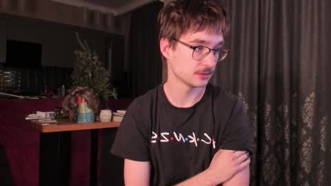 Snapshot of yoga_pizza_420 chatting on January 17, 4:28 am Max online show from January 17, 4:28 am