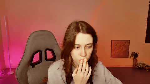 yoka_paradoxxx online show from January 14, 9:04 am