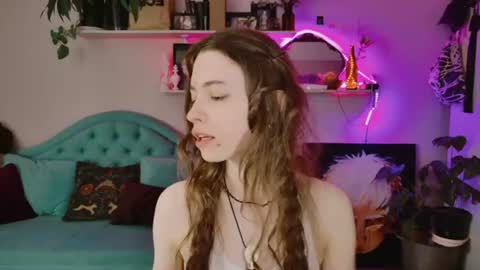 Snapshot of yoka_paradoxxx chatting on June 29, 11:32 am yoka_paradoxxx online show from June 29, 11:32 am