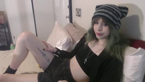 Snapshot of yokaigirl chatting on December 27, 11:21 pm Yokai Girl online show from December 27, 11:21 pm